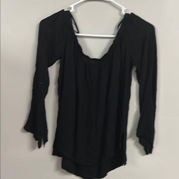 Elegant Black Women's Top - Picture 1 of 4